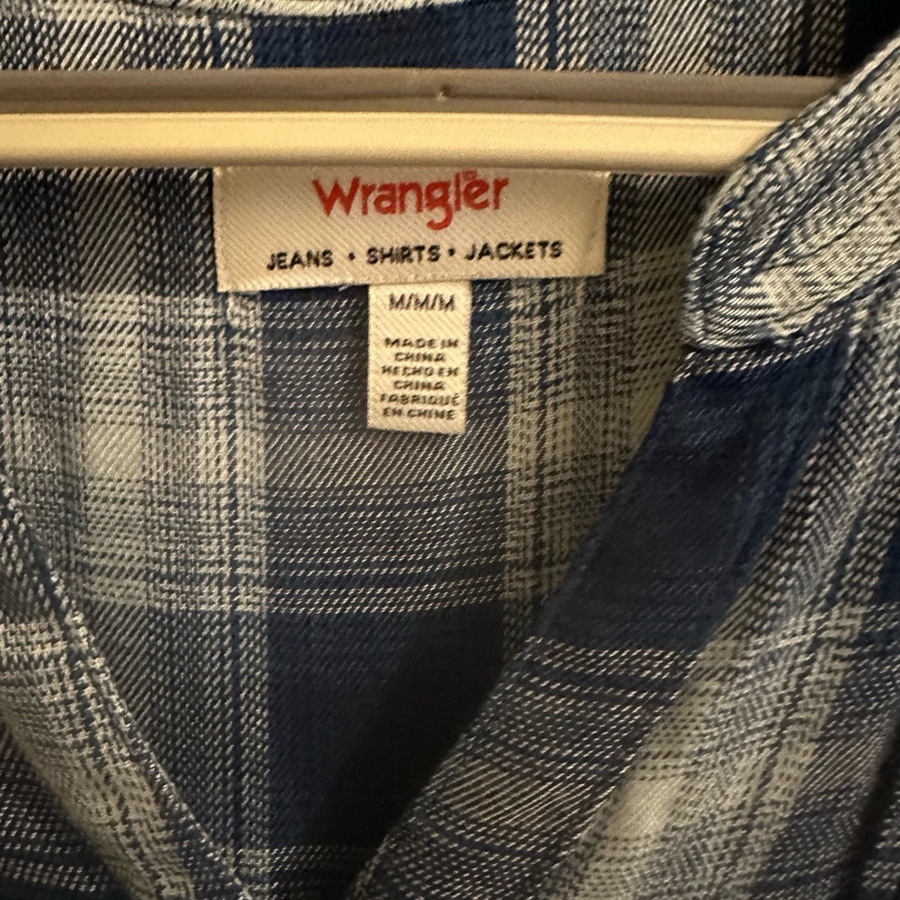 2 blouses —Wrangler Blue and Brown 3/4 Sleeve Blouse with Mandarin Collar - Picture 4 of 7